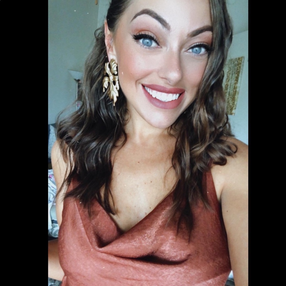 Meet your Posher, Briana